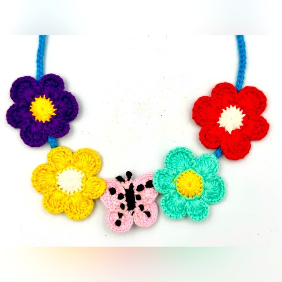 Colorful Floral Kids Necklace - Picture 3 of 4